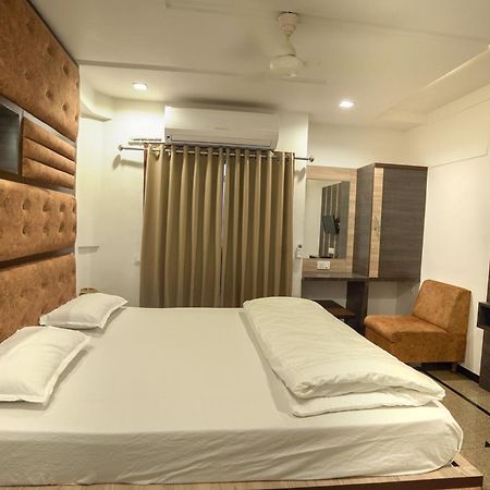 Hotel Shertown Ahmedabad Luaran gambar