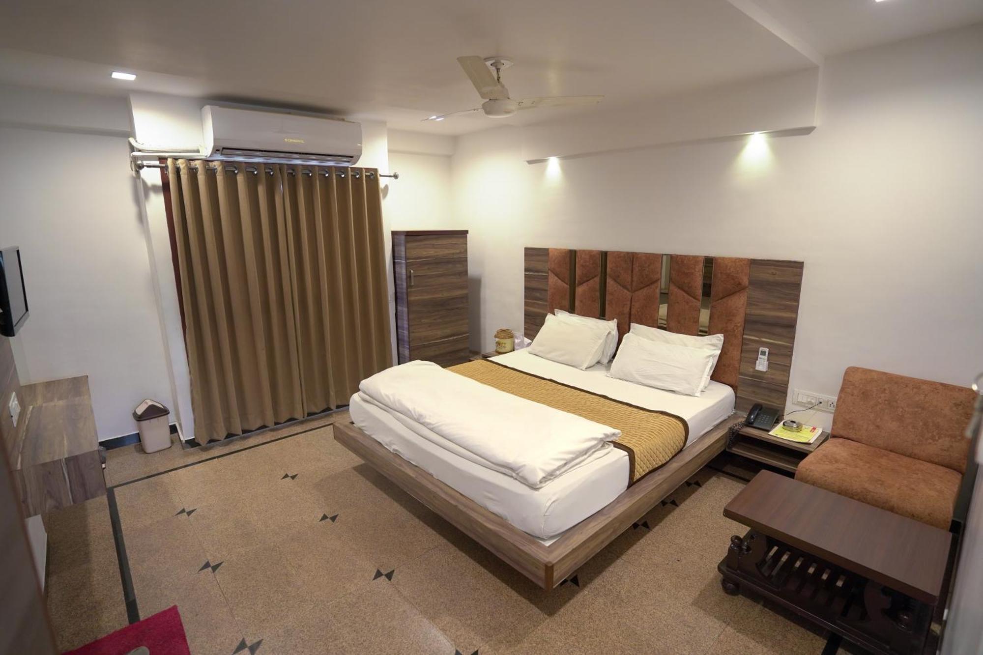 Hotel Shertown Ahmedabad Luaran gambar