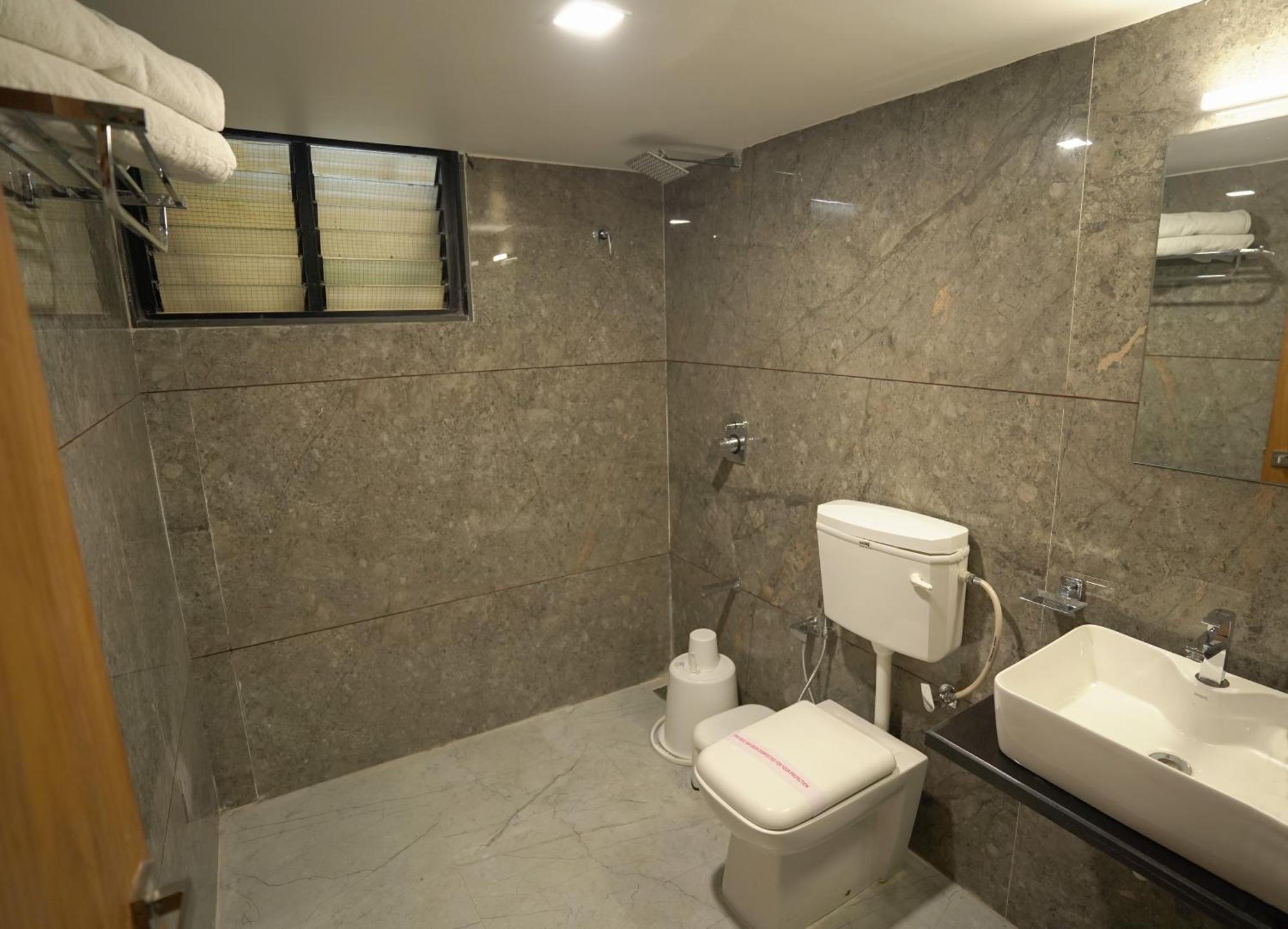 Hotel Shertown Ahmedabad Luaran gambar