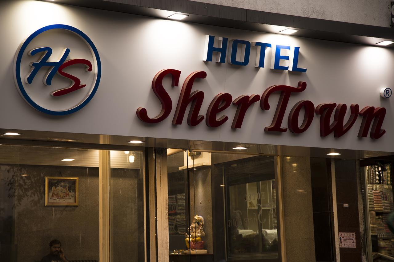Hotel Shertown Ahmedabad Luaran gambar